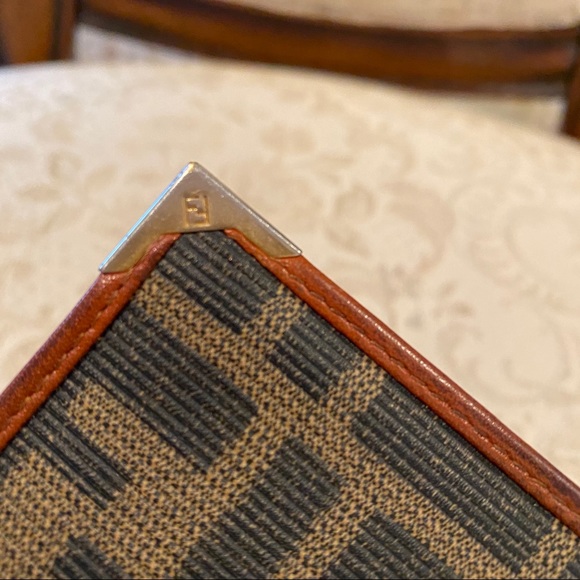 Vintage Fendi Billfold Wallet - Picture 4 of 8